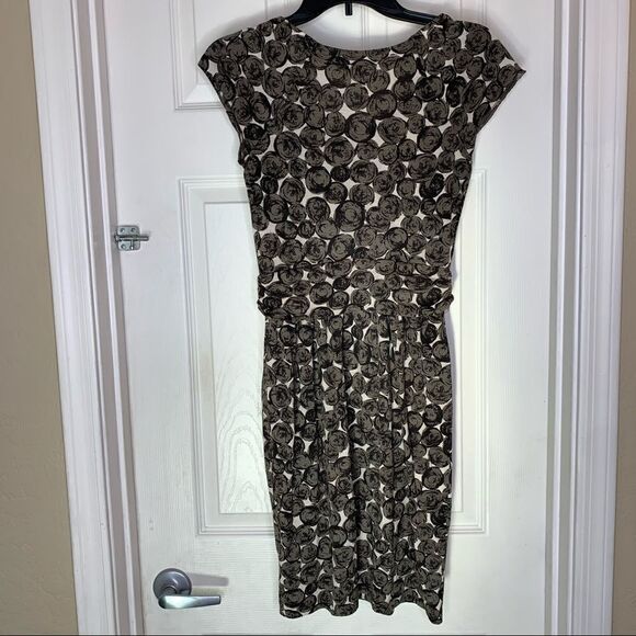 Banana Republic Scoop Neck Dress Size XS Charcoal Gray and Cream Color - Picture 7 of 10